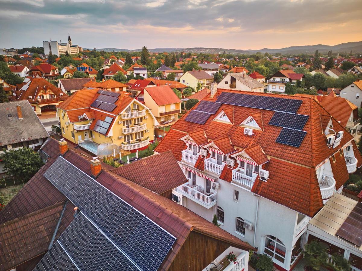 Hotel Tokajer Wellness Panzió Keszthely Exterior foto