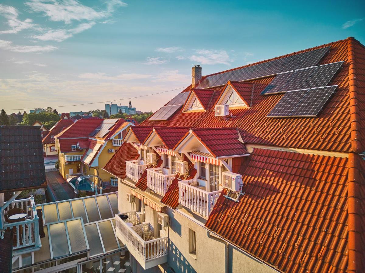 Hotel Tokajer Wellness Panzió Keszthely Exterior foto